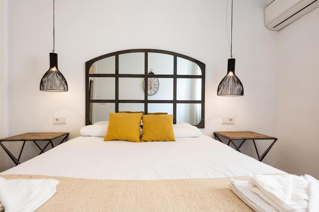 Super Central Malaga Flat With Terrace And Free Parking Екстер'єр фото
