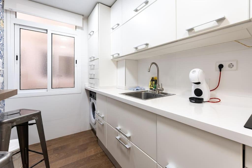 Super Central Malaga Flat With Terrace And Free Parking Екстер'єр фото
