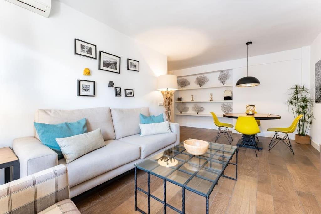 Super Central Malaga Flat With Terrace And Free Parking Екстер'єр фото
